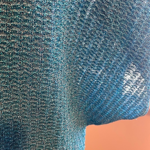 Gorgeous, unique CK top sz M - Picture 6 of 10